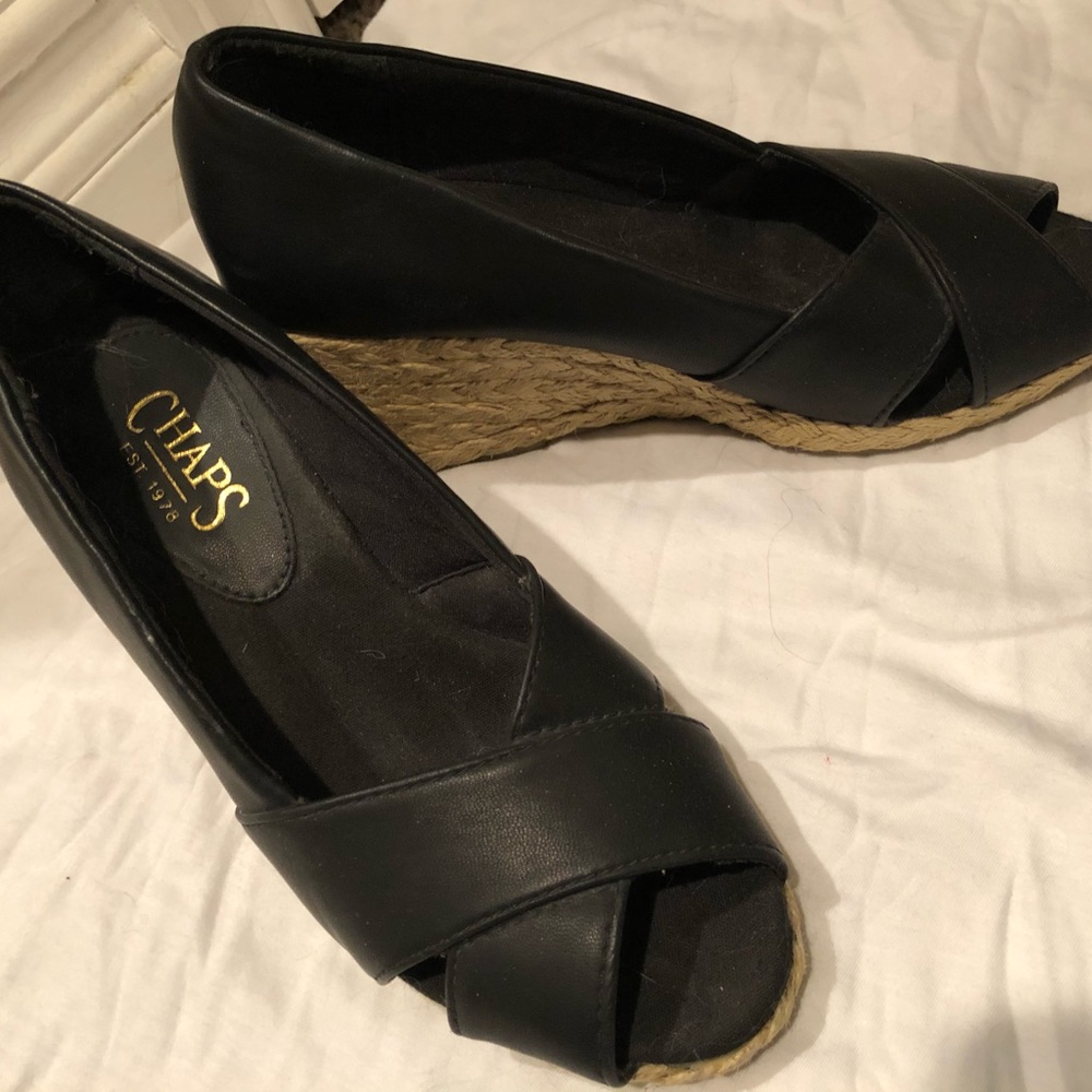 Black wedge heels